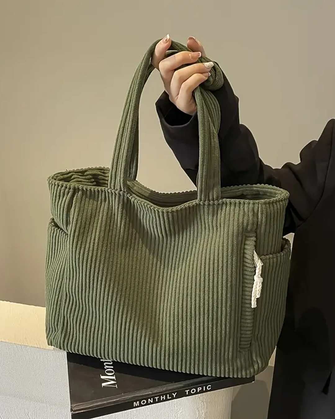 Tilda – Bolsa de hombro acanalada con detalle de cordón