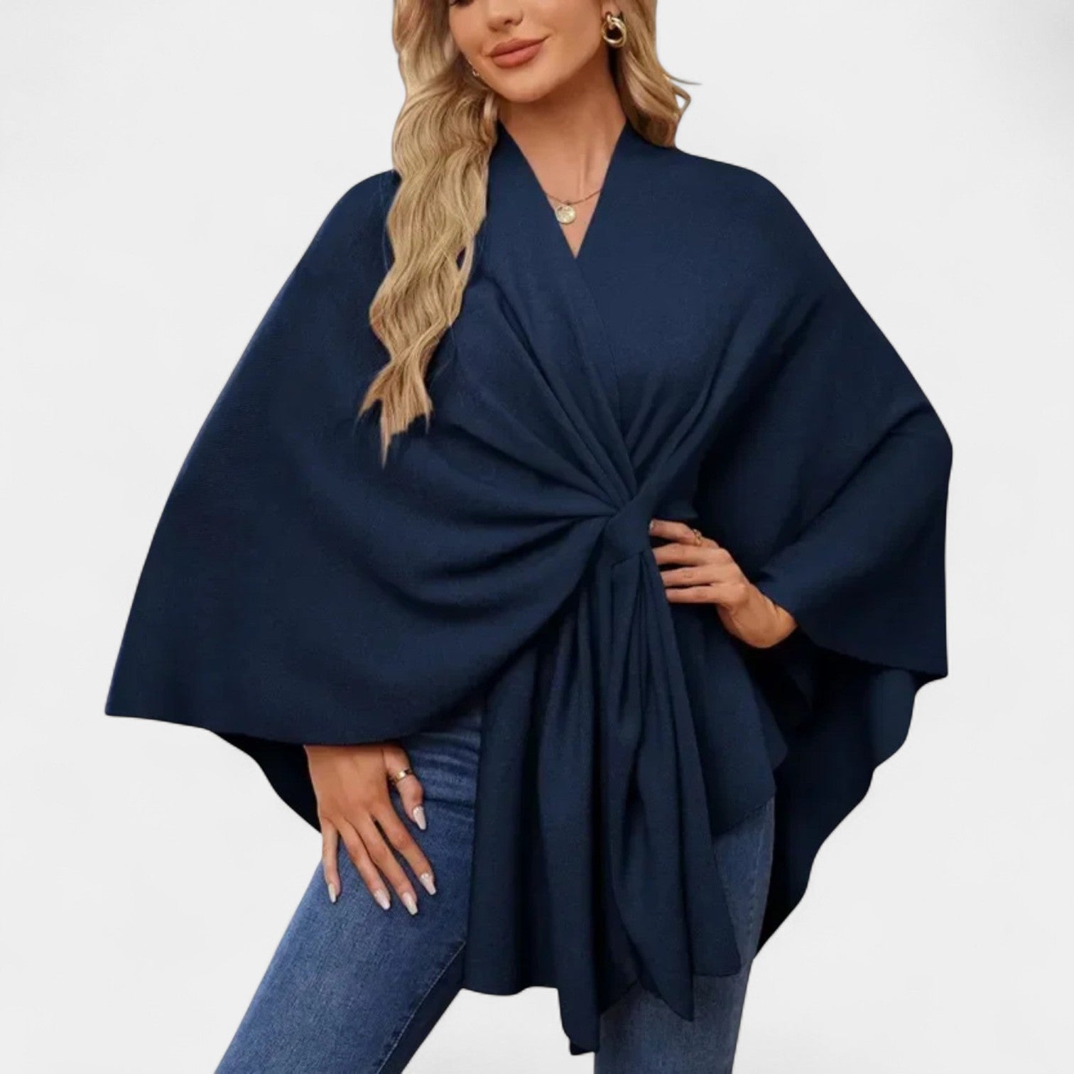 Daniela – Poncho elegante de caída suave con lazo