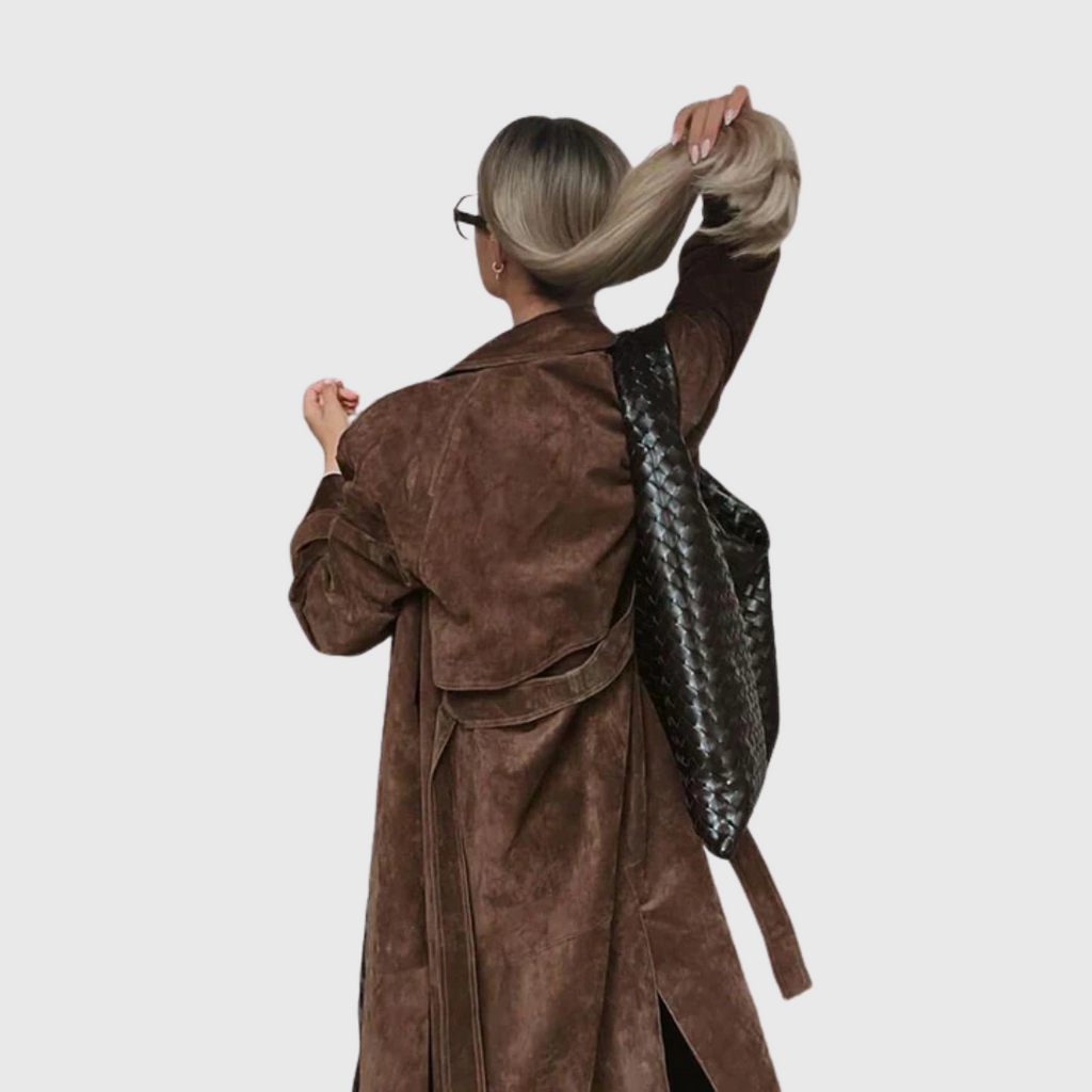 Verónica – gabardina de ante elegante