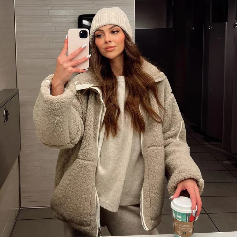 Karla – Chaqueta de peluche suave